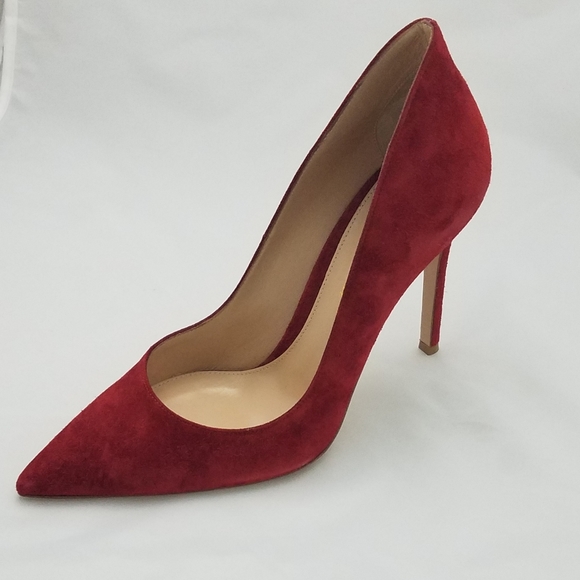 Gianvito Rossi Shoes - Gianvito rossi red suede pumps 38.5 8.5